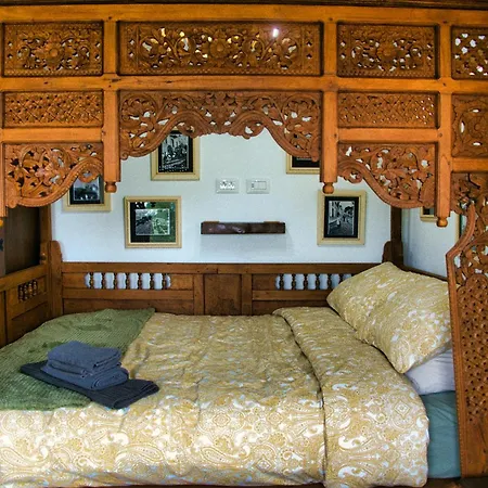 De * サンタクルスデテネリフェ